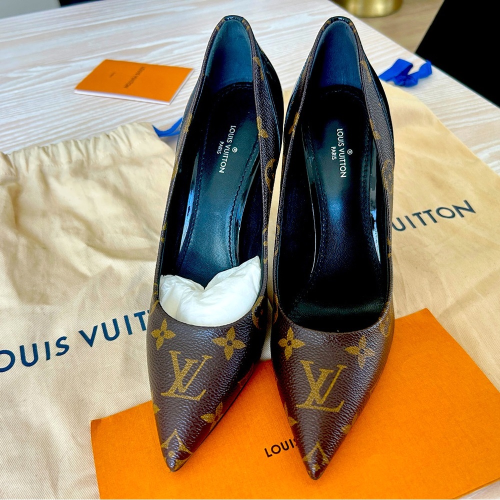 Louis Vuitton Cherie Monogram Heels 👠
